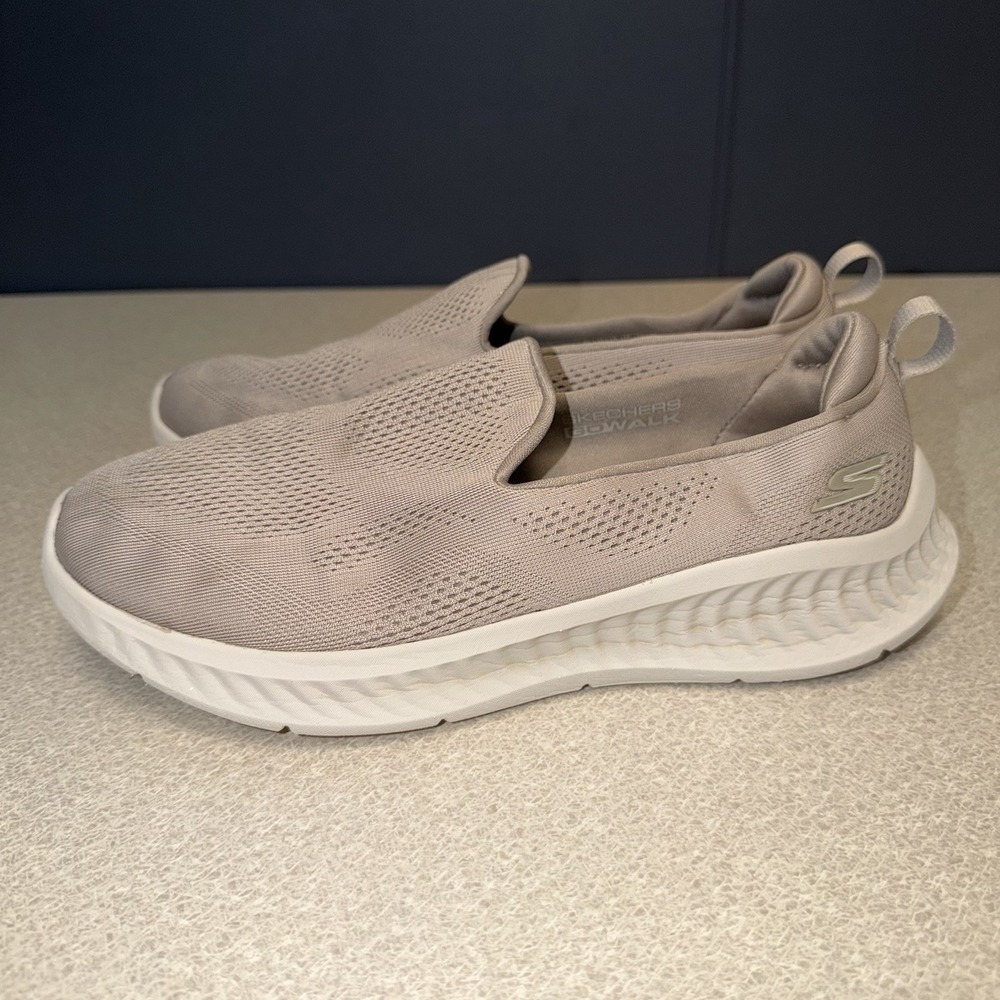 Skechers Go Walk Joy Shoes Womens 8.5 Slip On Sneakers Comfort Low Top Taupe